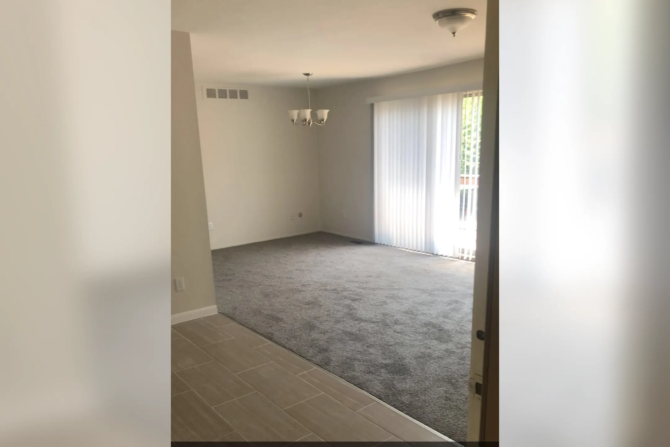 Brownstown Square Apartments 20205 Telegraph Rd Romulus, MI