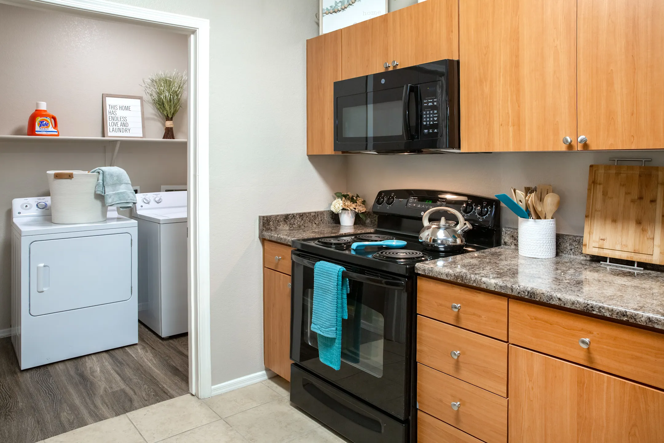 Kitchen - Ascent at Papago Park - Phoenix, AZ