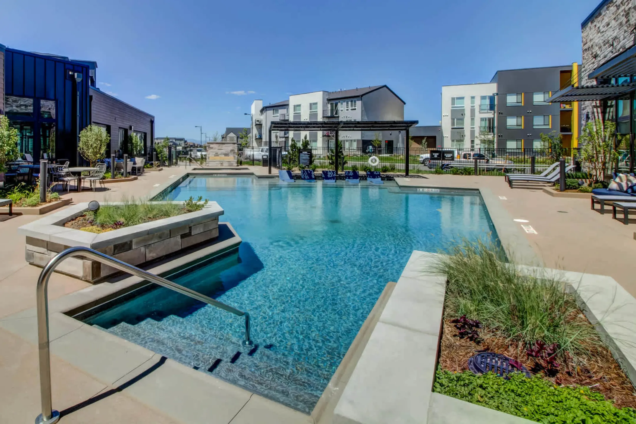 Pool - Circa Fitzsimons Apartments - Denver, CO