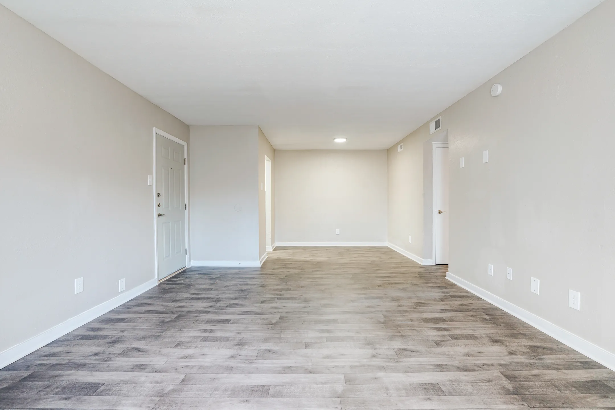 Casa Luna Apartments Dallas, TX 75228