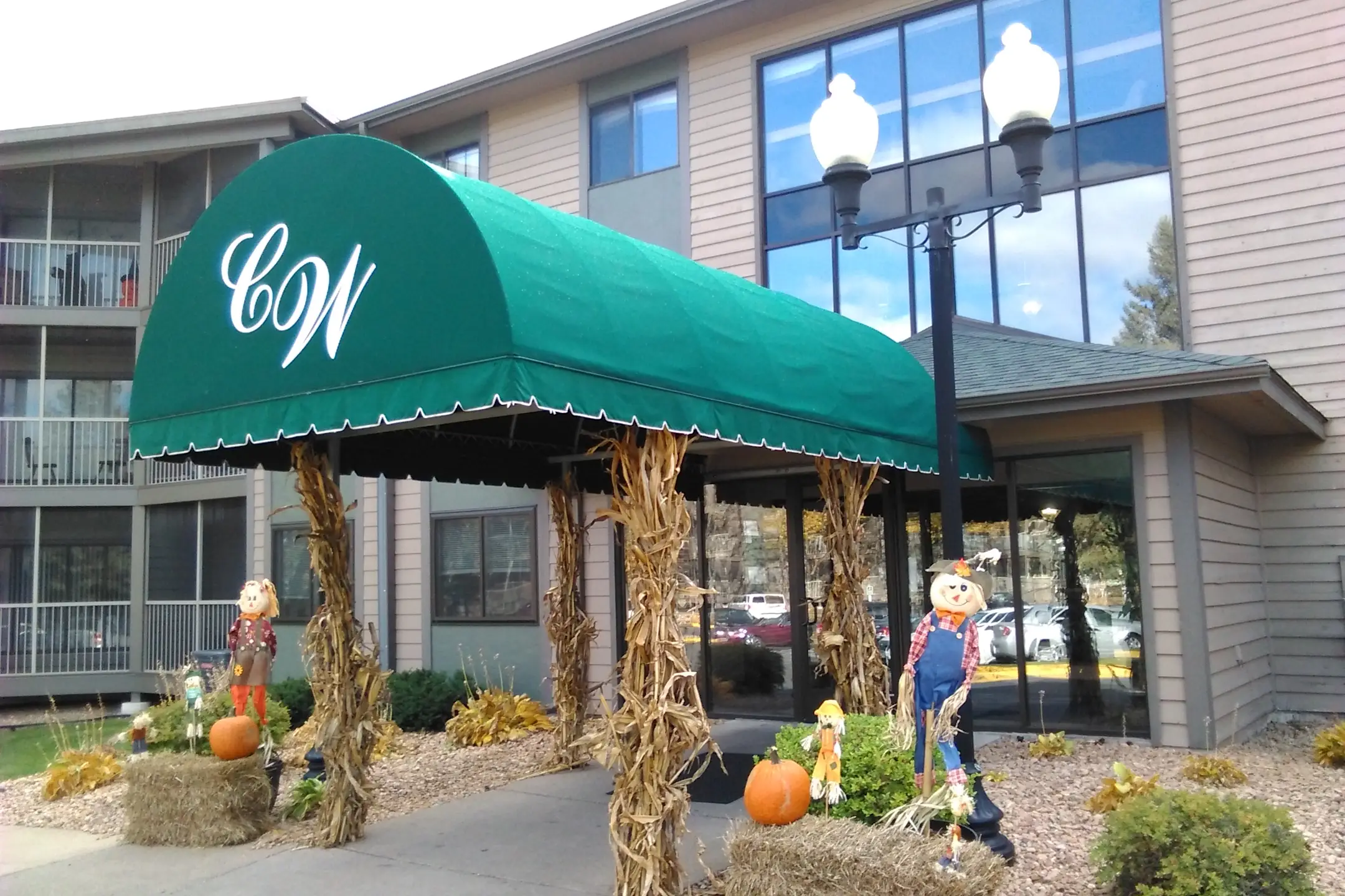 Cedarwood Apartments 5450 Douglas Dr N Crystal, MN Apartments for