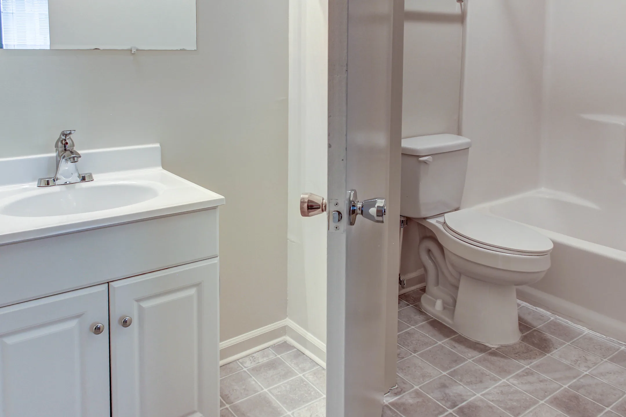 Arbors Blacksburg Apartments Blacksburg, VA 24060