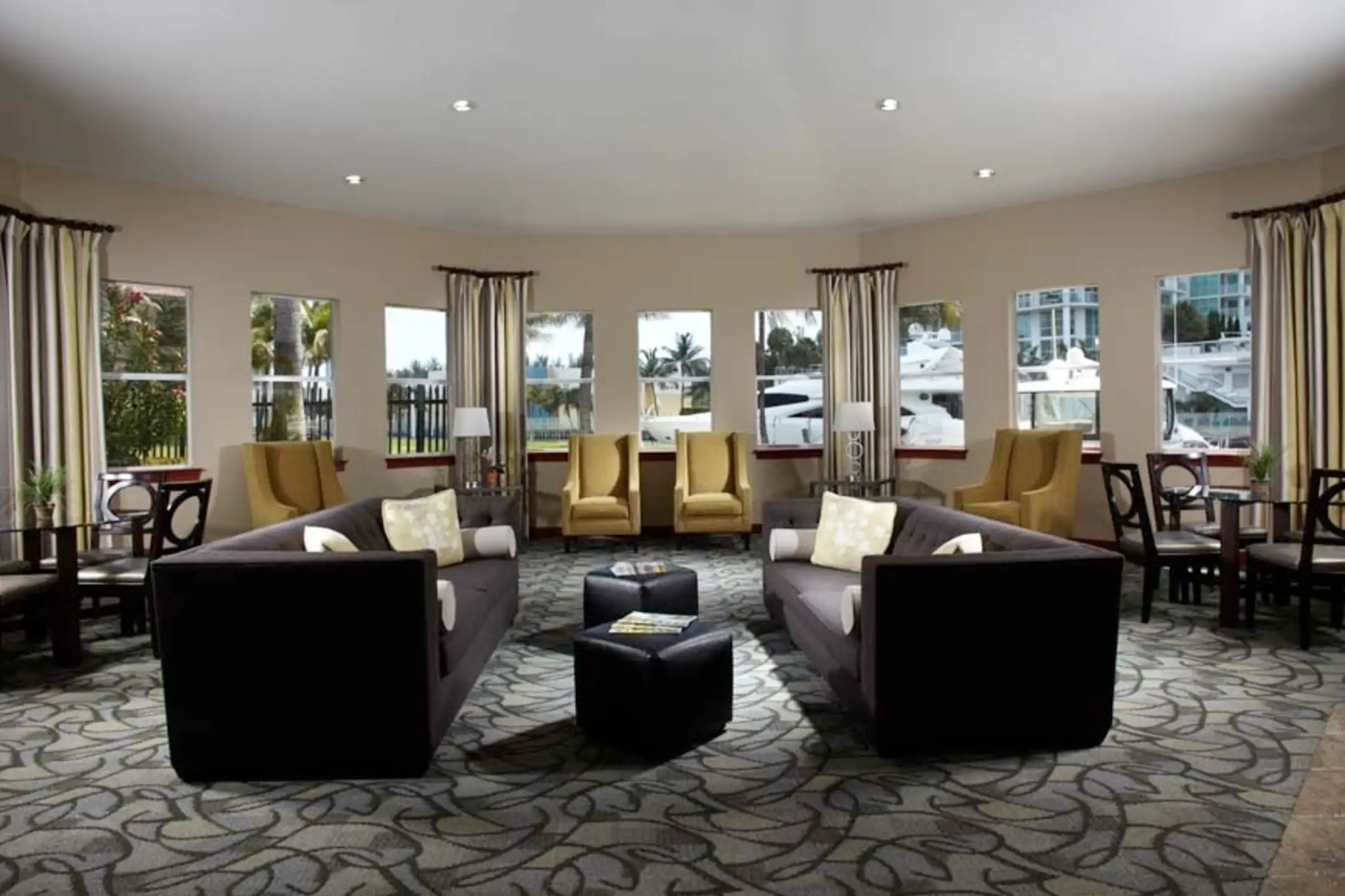 Living Room - Camden Aventura - Miami, FL