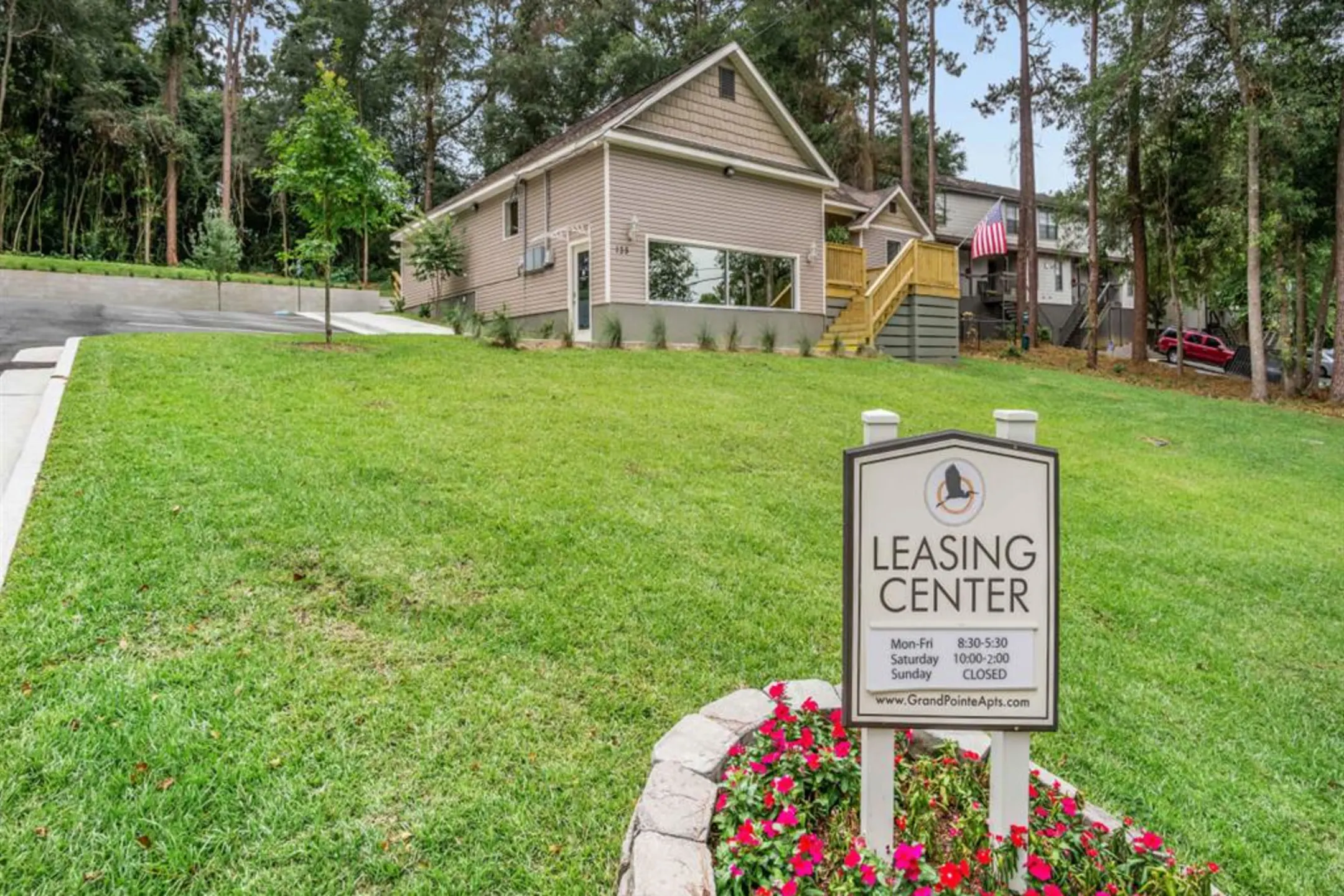 Grande Pointe Apartment Homes 133 Lake Front Dr Daphne, AL