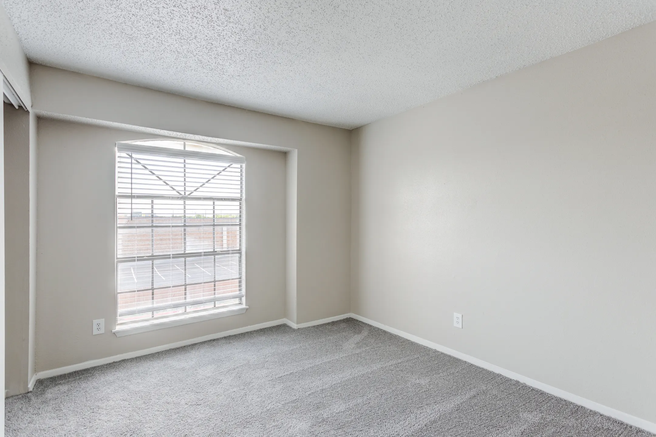 Living Room - Peppermill Apartments - Universal City, TX