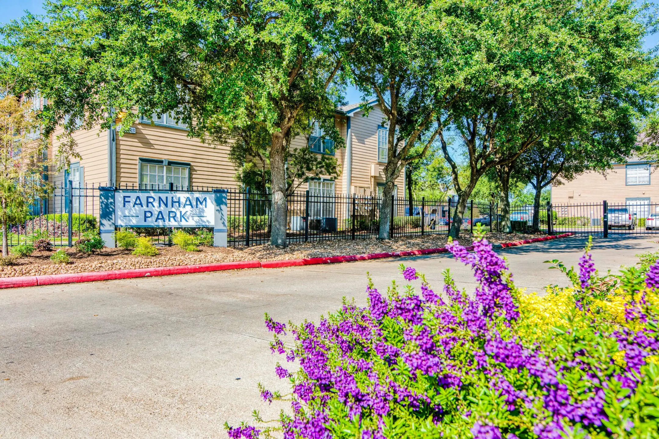 Farnham Park Apartments - Port Arthur, TX