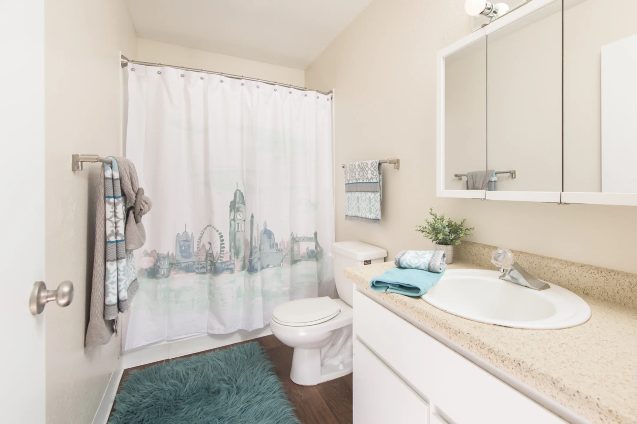 Martinez Hillside Apartments 90 F St Martinez, CA Apartments for