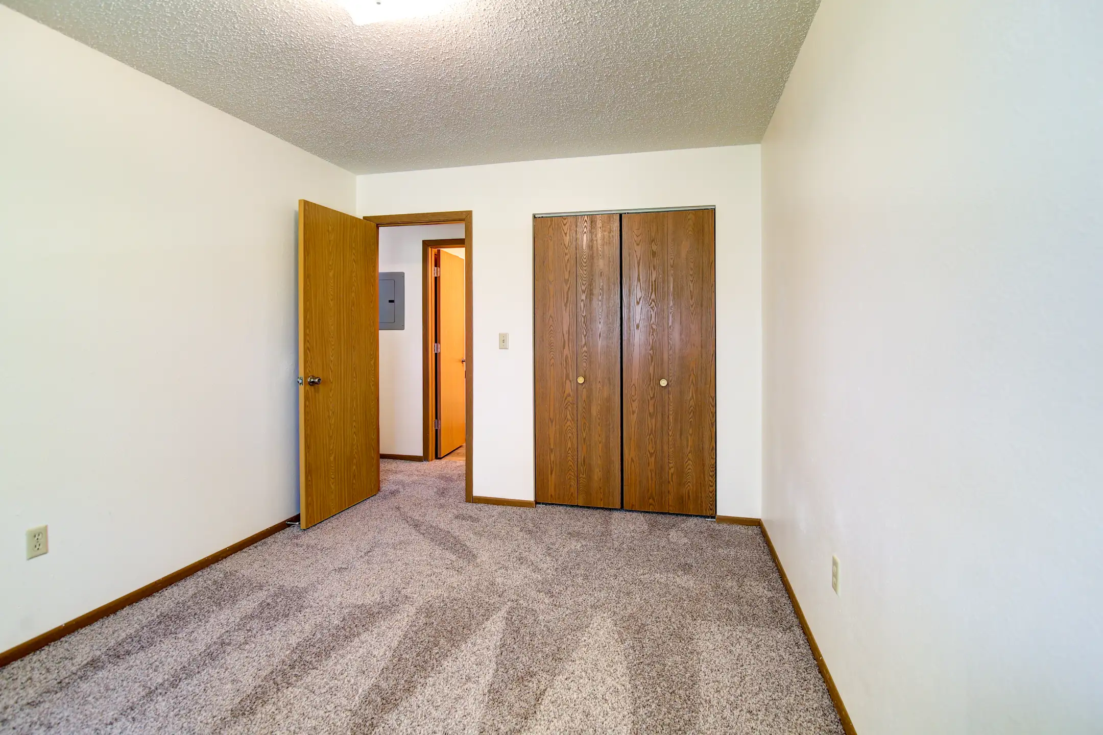 Bedroom - Kirkwood Manor Apartments - Bismarck, ND