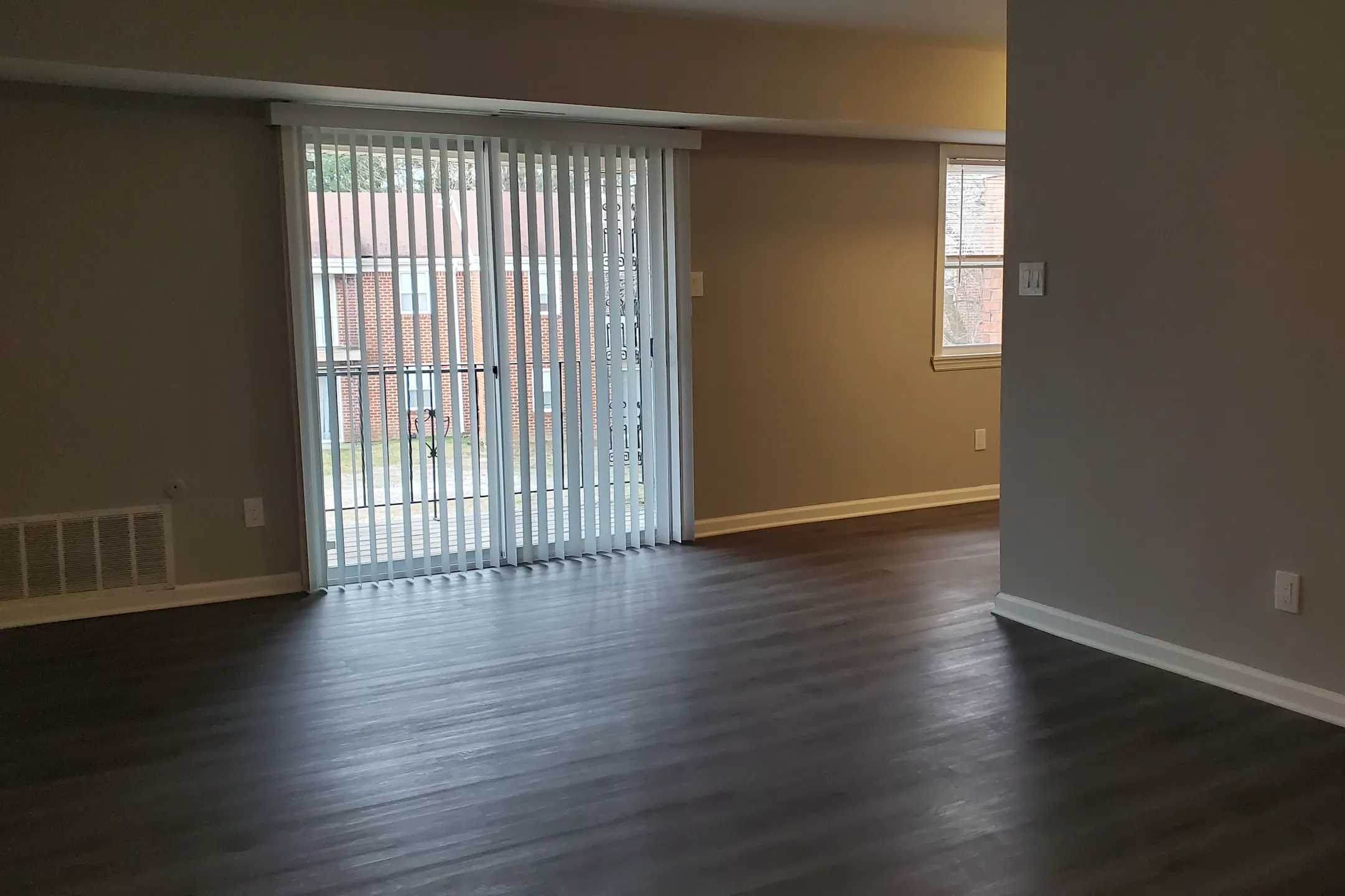 Sunset Heights 1130 Sunset Rd Burlington, NJ Apartments for Rent