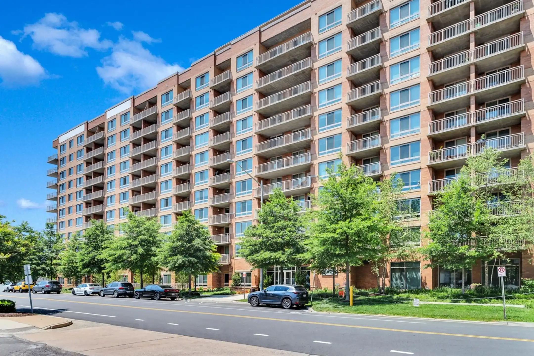 Prosperity Flats Apartments Fairfax, VA 22031