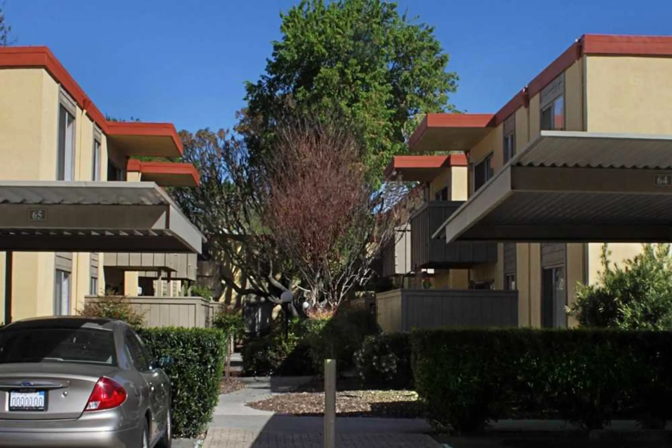 Building - Sandpiper Apartments - Sacramento, CA