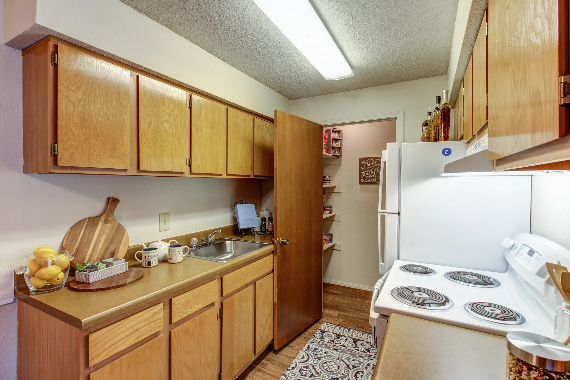 Kitchen - Silver Springs Apartment - Wichita, KS