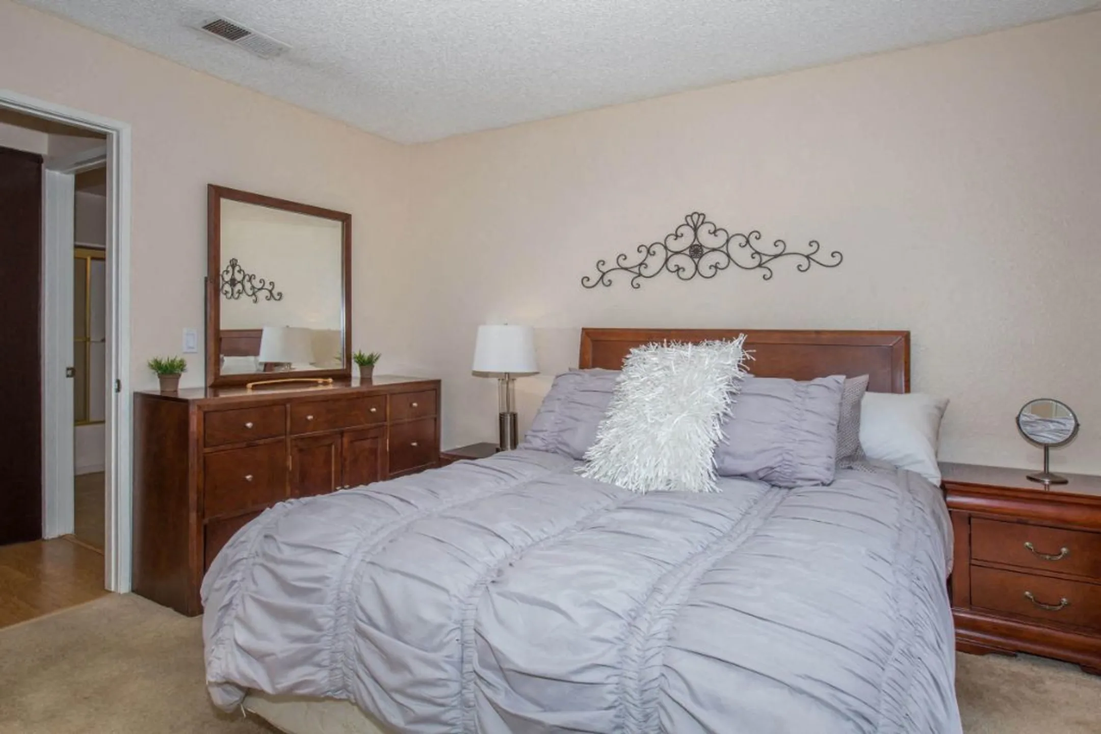 Wimbledon Apartment Homes 16950 Jasmine St Victorville, CA