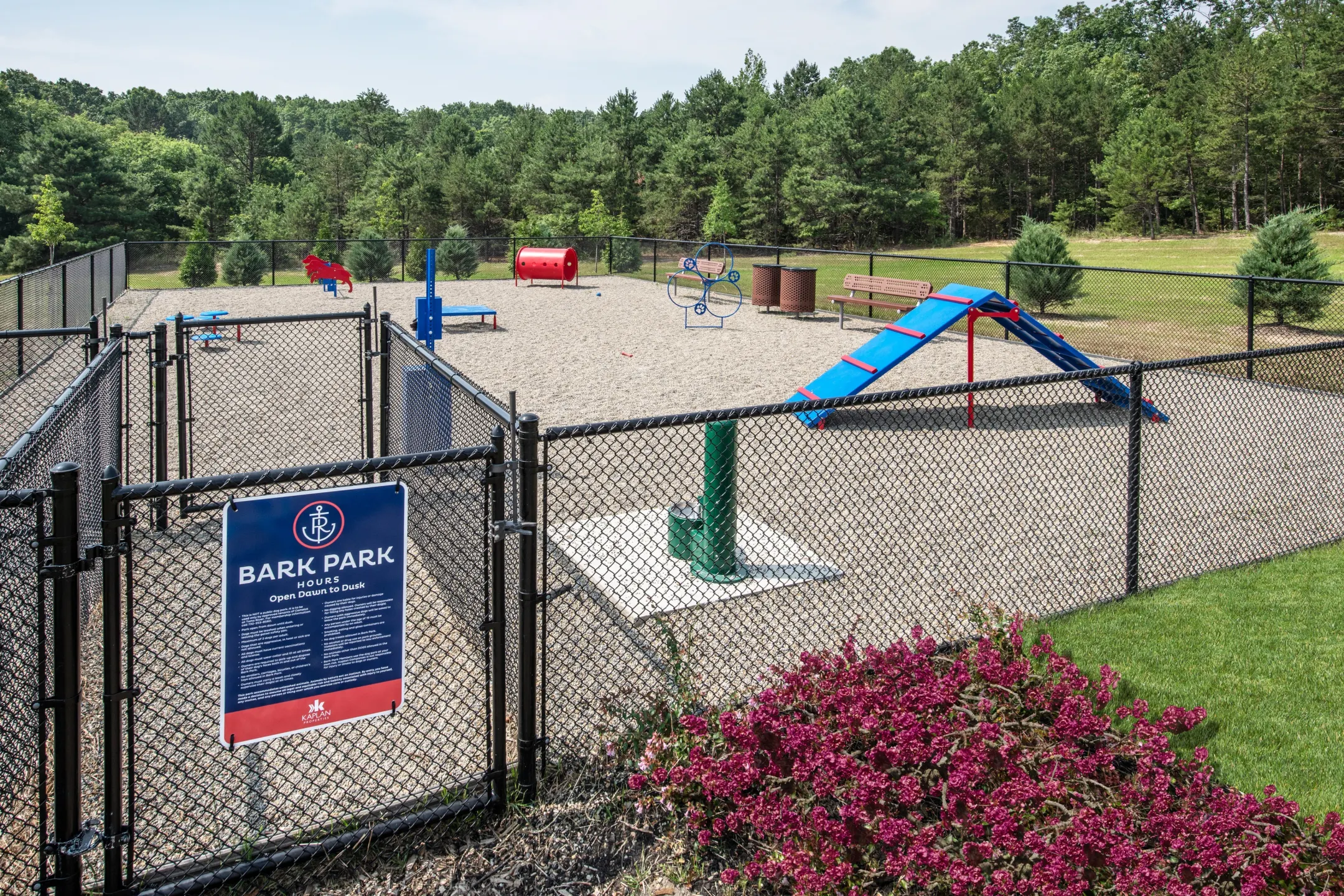 Camelot at Toms River 635 Bay Avenue Toms River, NJ Apartments for