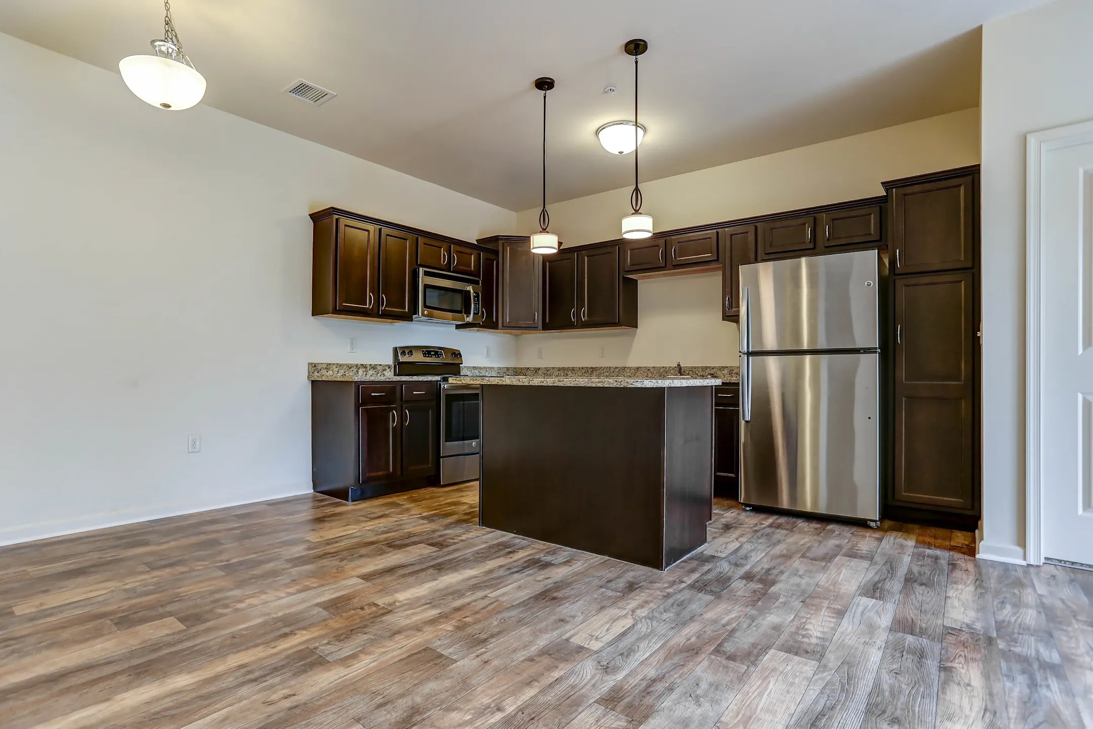 Holly Tree Apartments Apartments Manheim, PA 17545