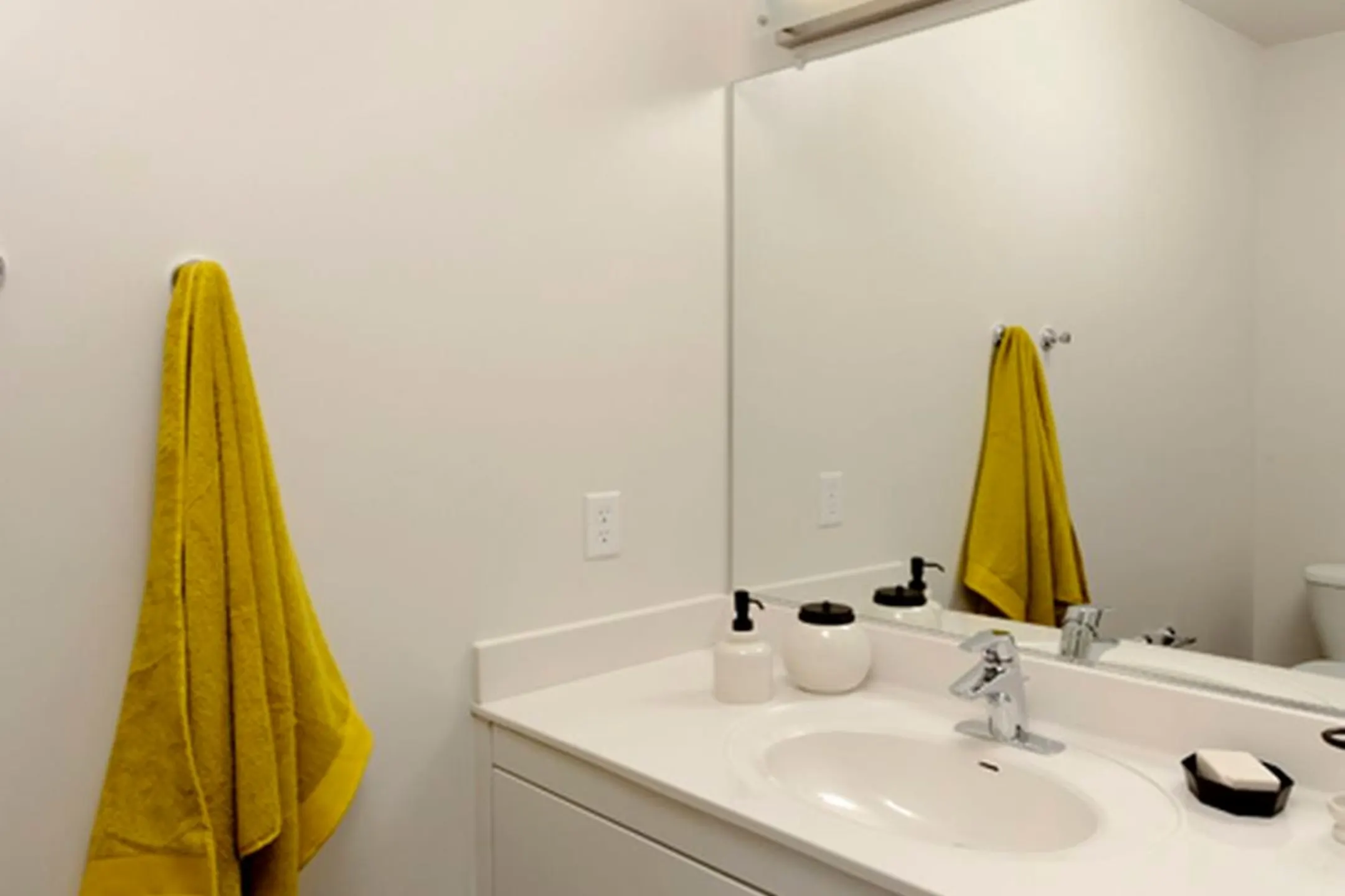 Bathroom - Avalon Mosaic - Fairfax, VA