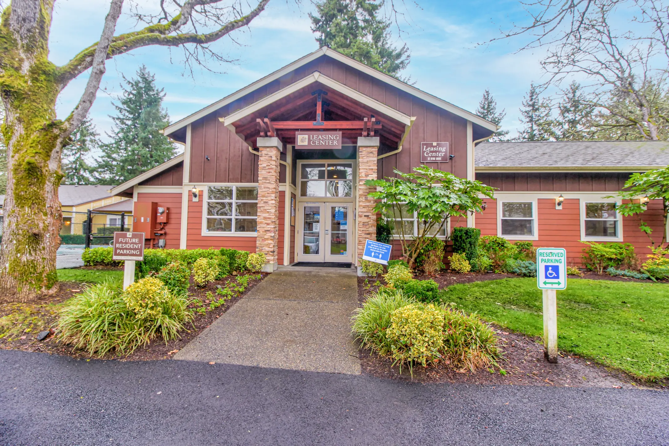 Harbor Oaks - 97 Byrd Drive | Steilacoom, WA Apartments for Rent | Rent.