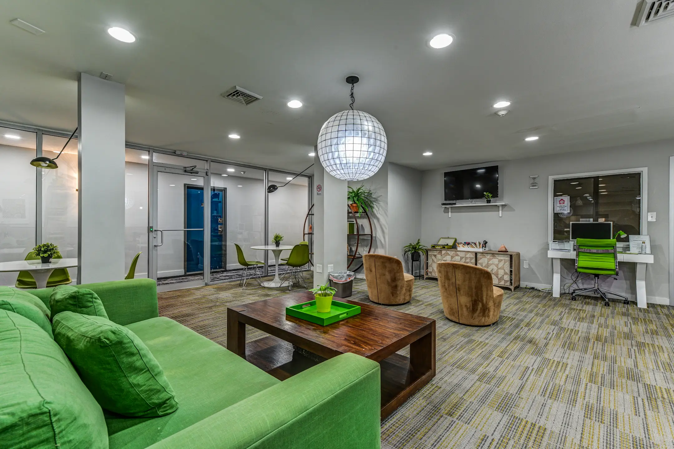 Living Room - West River Apartments - Philadelphia, PA