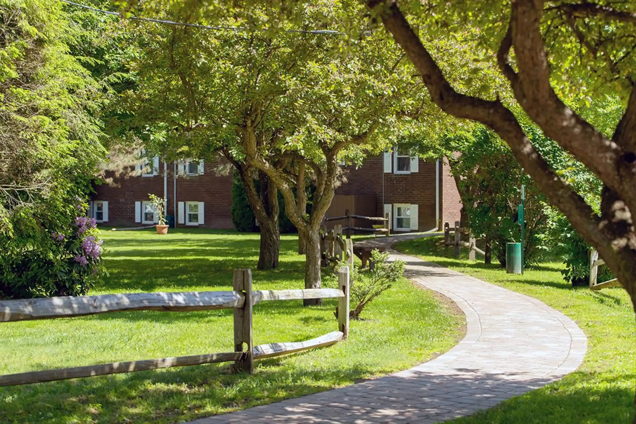 Sugarloaf Estates Apartments Sunderland, MA 01375