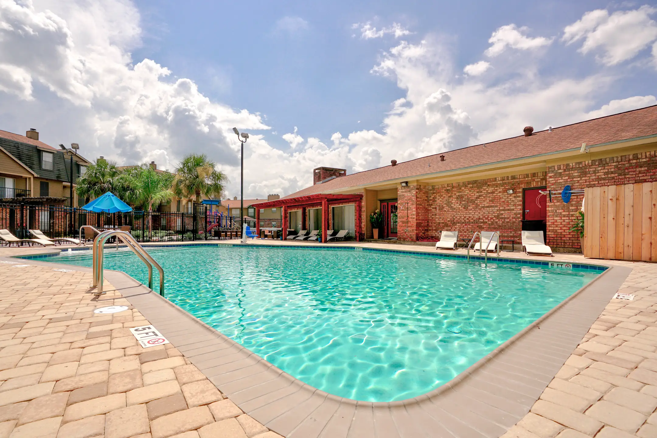 Stonebridge Manor Apartments 3300 Wall Blvd Gretna, LA Apartments