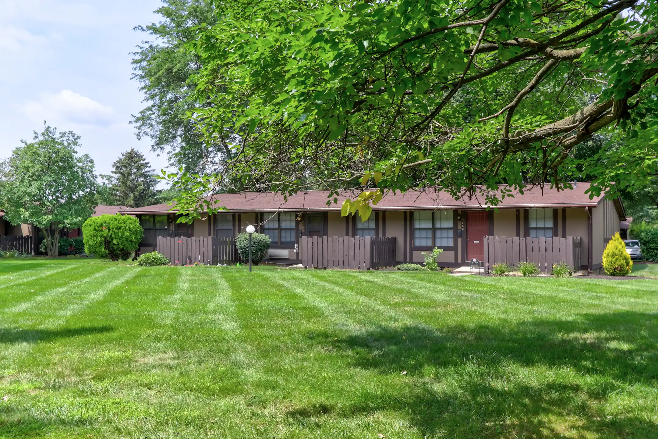 Slate Run II Apartments 2096 Burgoyne Ct Columbus, OH Apartments