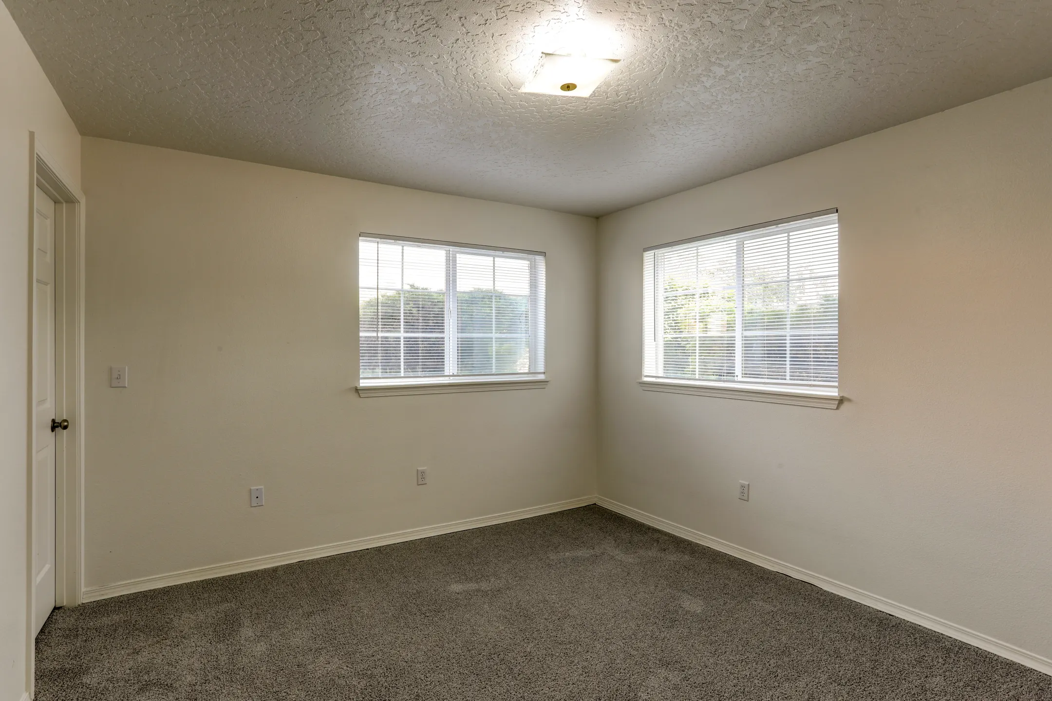 Bedroom - Shaw Mountain Heights Apts - Boise, ID