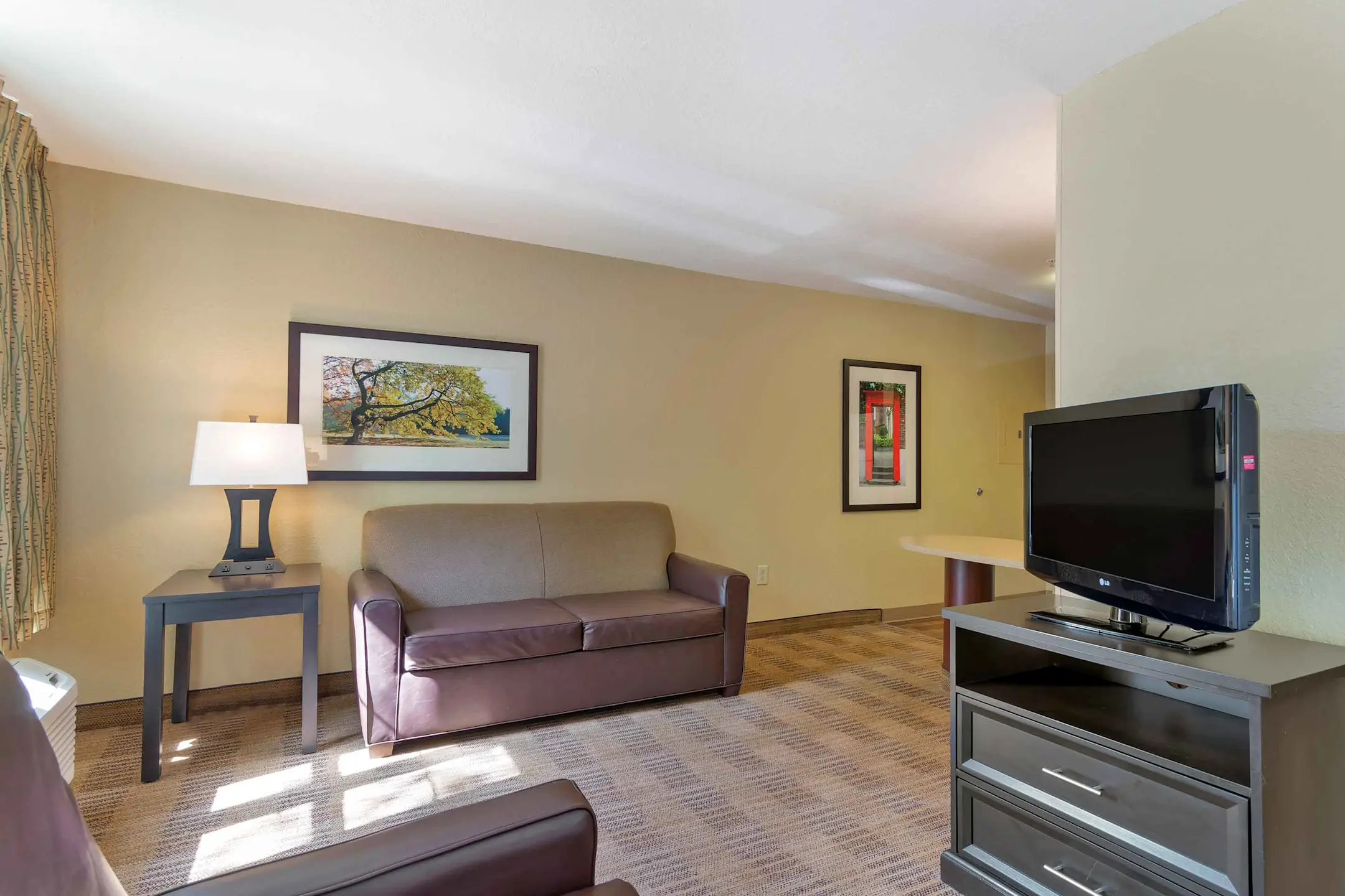 Living Room - Furnished Studio - Columbus - Polaris - Columbus, OH