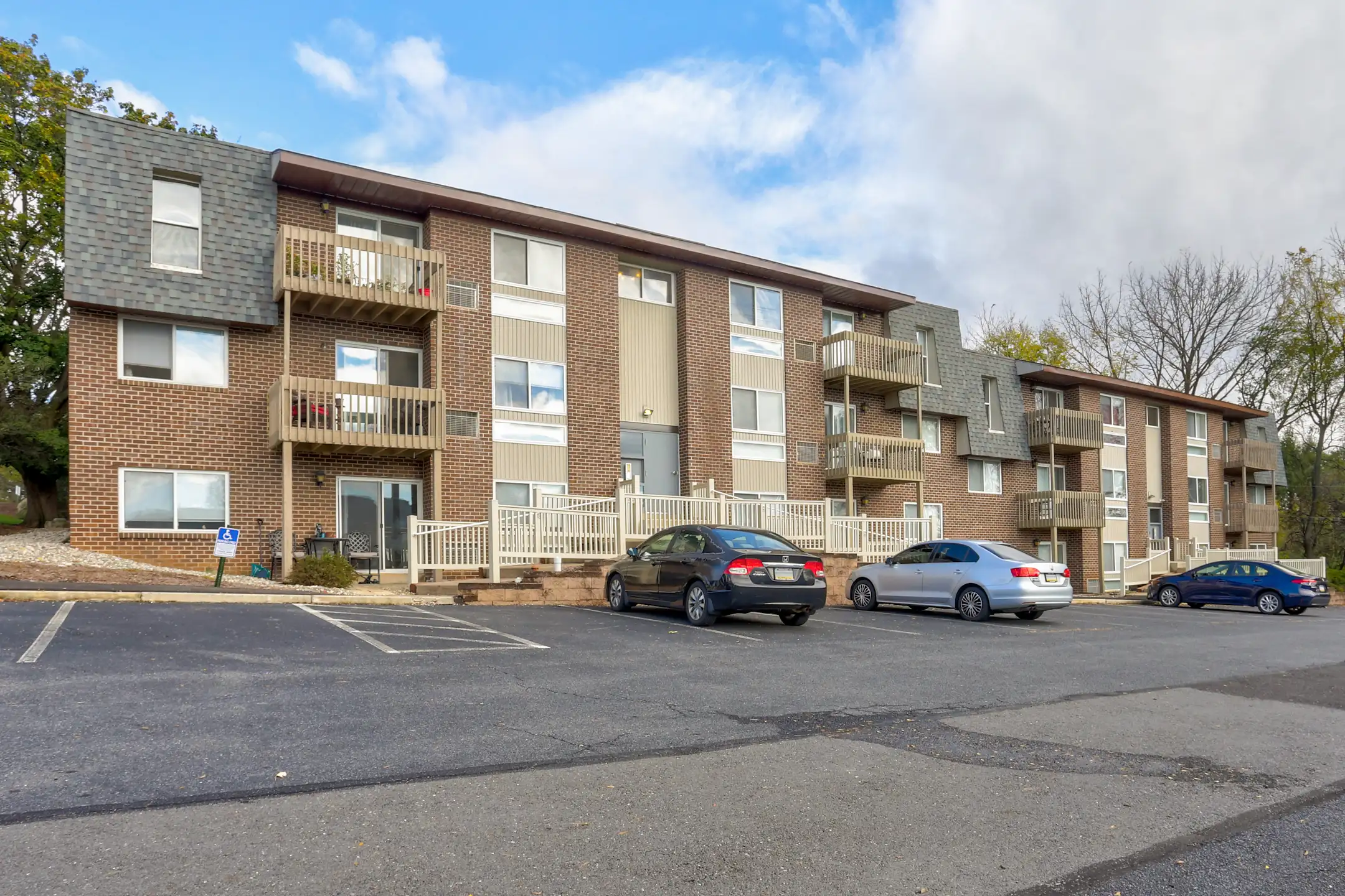 Spring Ridge Apartments Whitehall, PA 18052