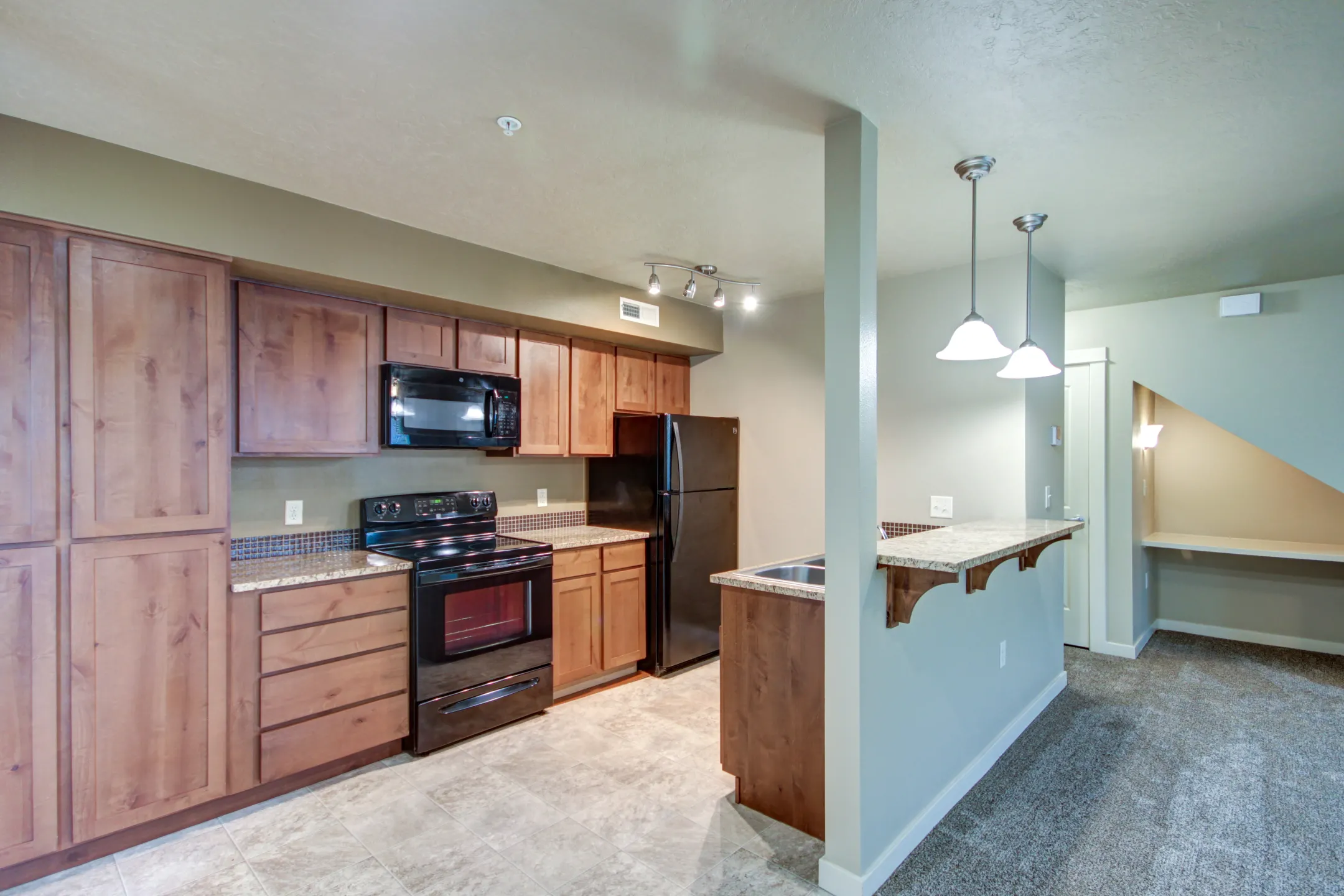 Kitchen - Cantabria Townhomes - Boise, ID