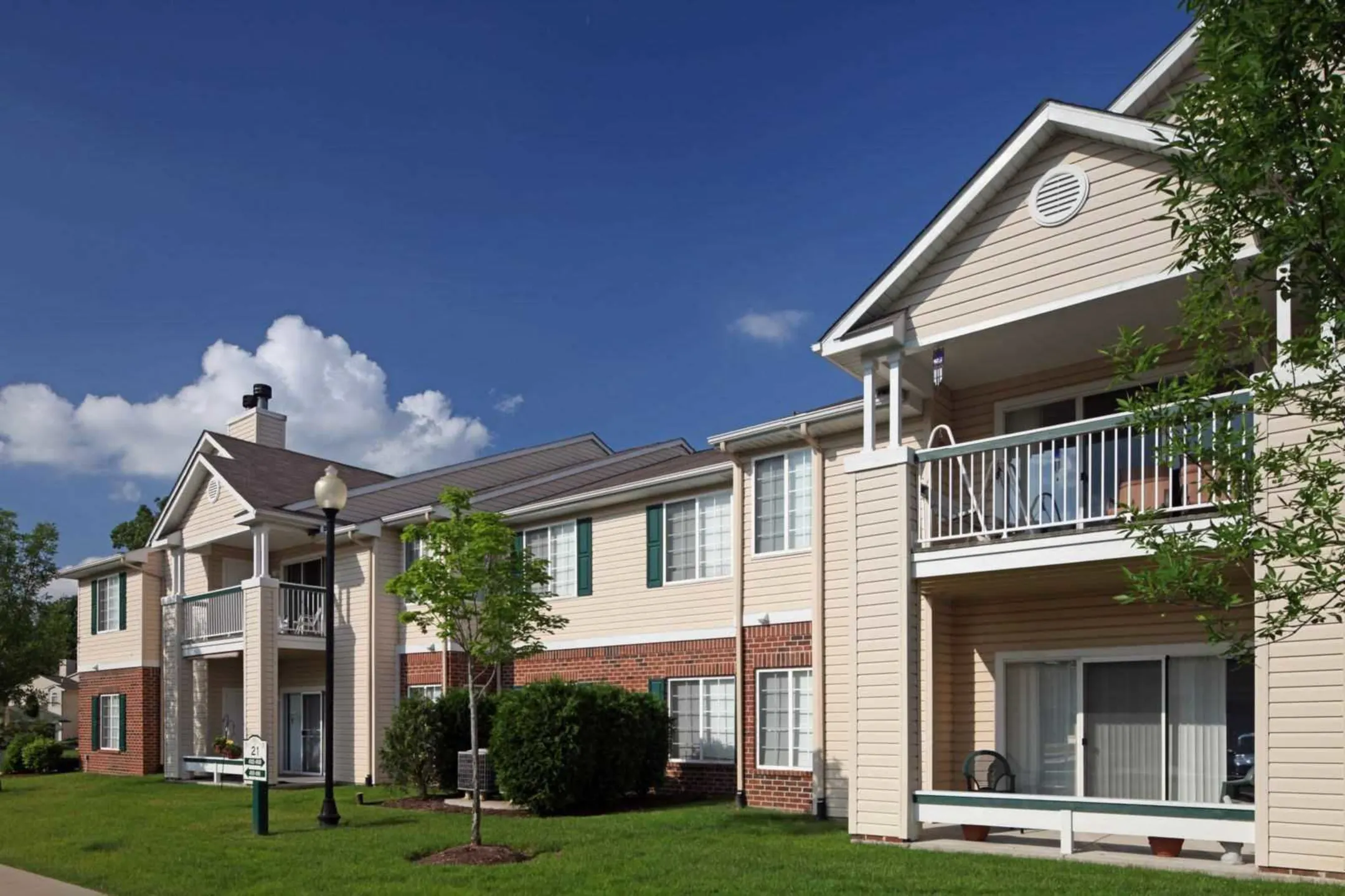 Windsor Oaks Apartment Homes Apartments - Fort Wayne, IN 46835