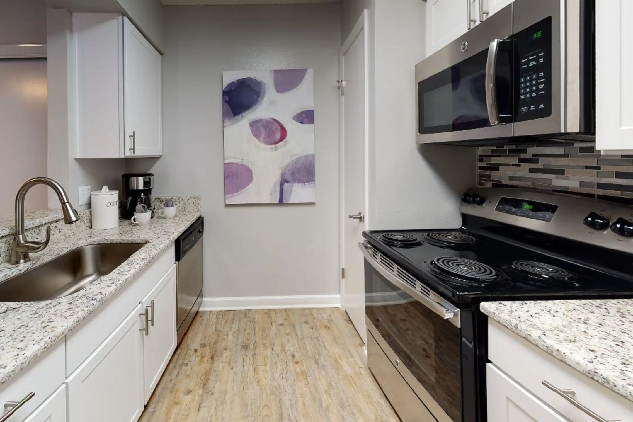 Kitchen - Arbour Ponds - Tampa, FL