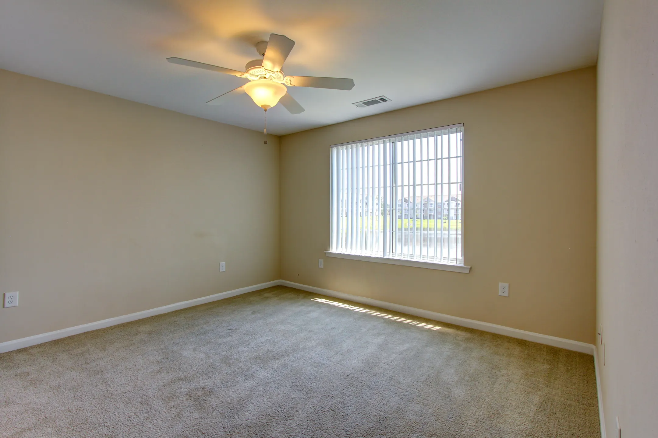 Killian Lakes Apartments & Townhomes 1800 Killian Lakes Dr Columbia