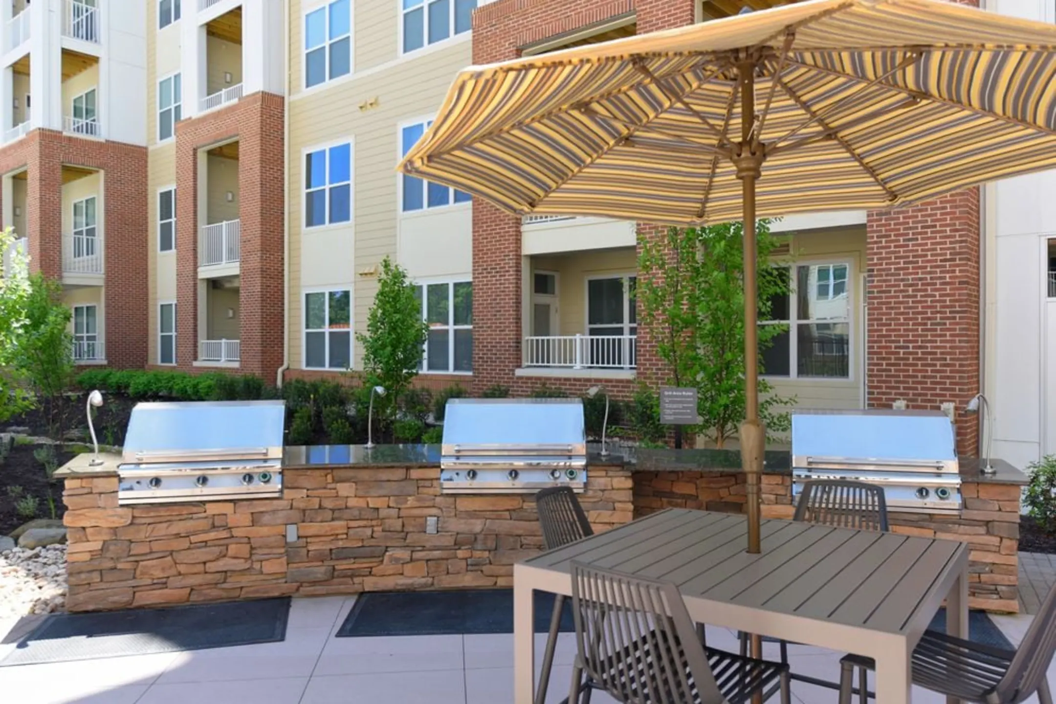 Avalon Hunt Valley 100 Shawan Rd Cockeysville, MD Apartments for