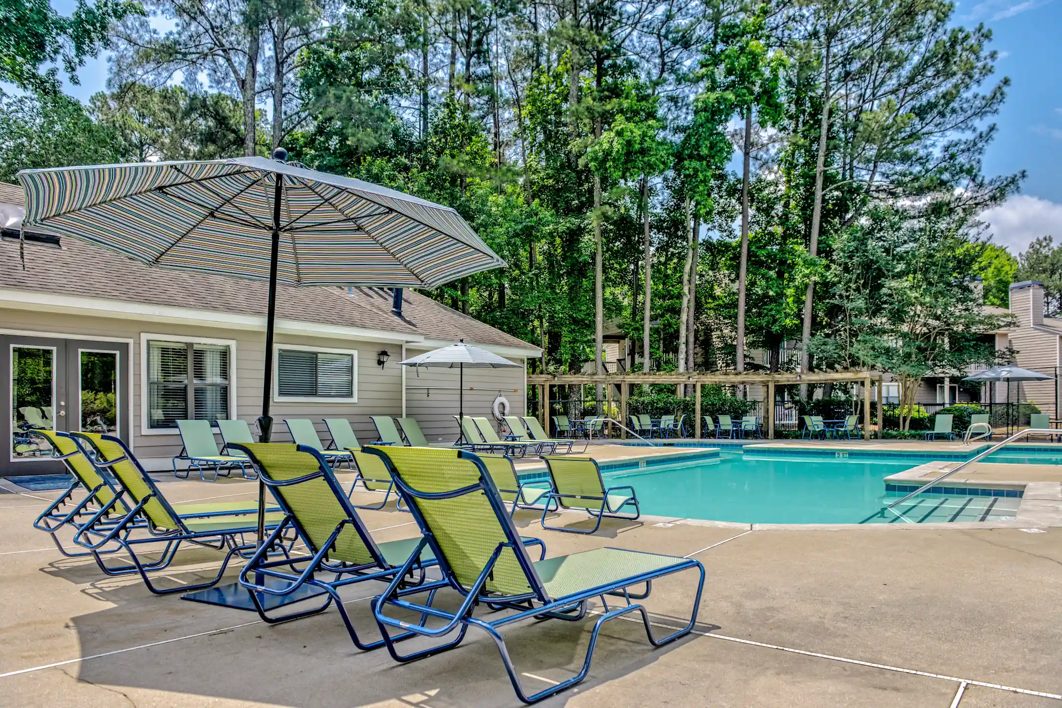 Grove Parkview Apartment Homes Apartments Stone Mountain, GA 30087