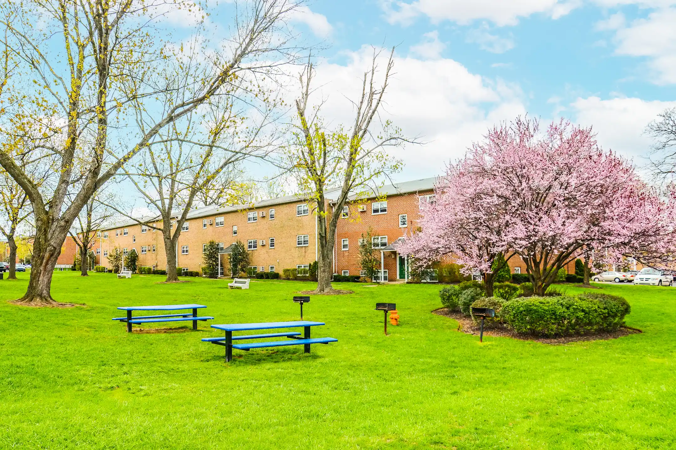 Levittown Trace Apartments 3000 Ford Rd Bristol, PA Apartments for