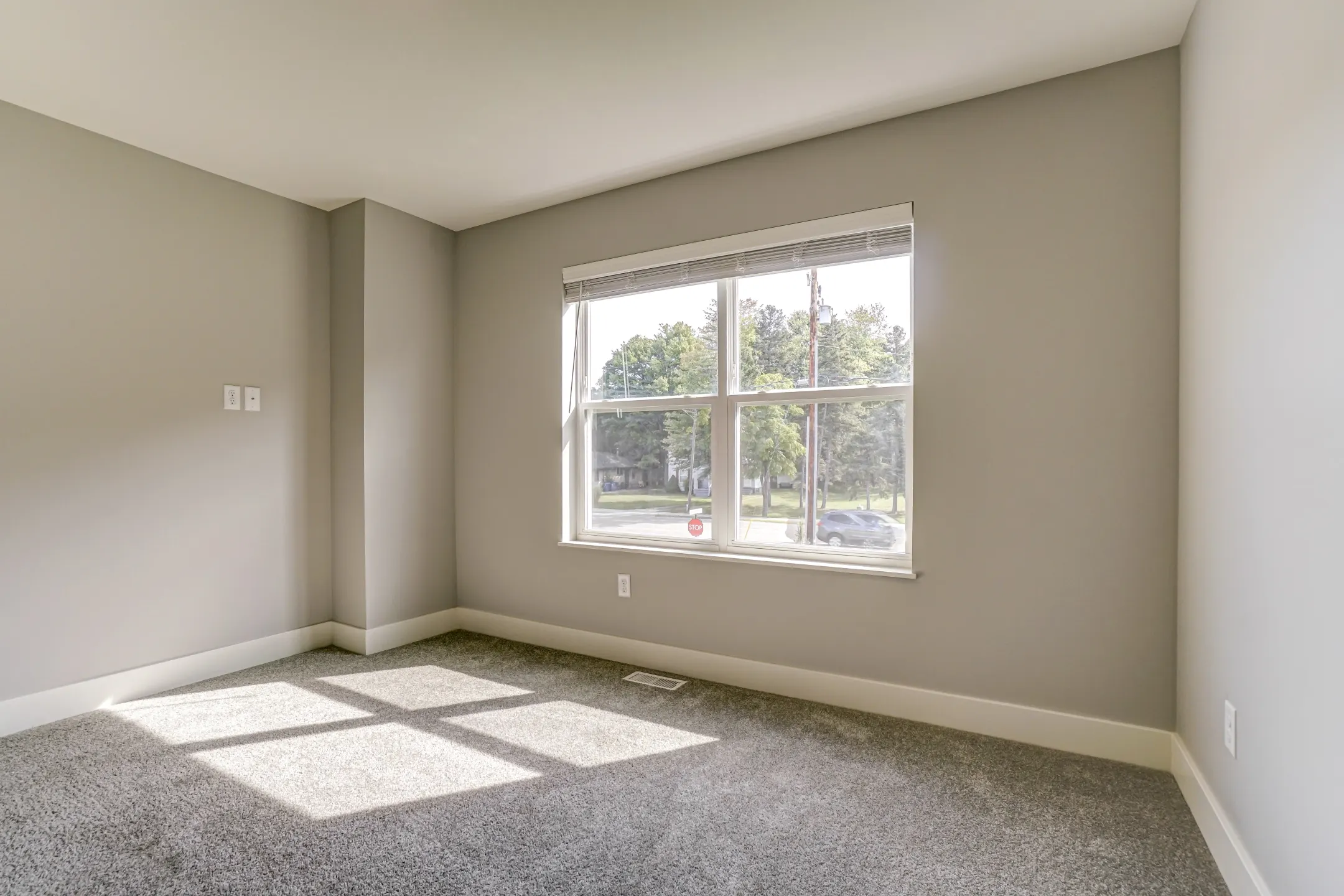 Preserve Townhomes 14840 Cleveland St. Spring Lake, MI Townhomes