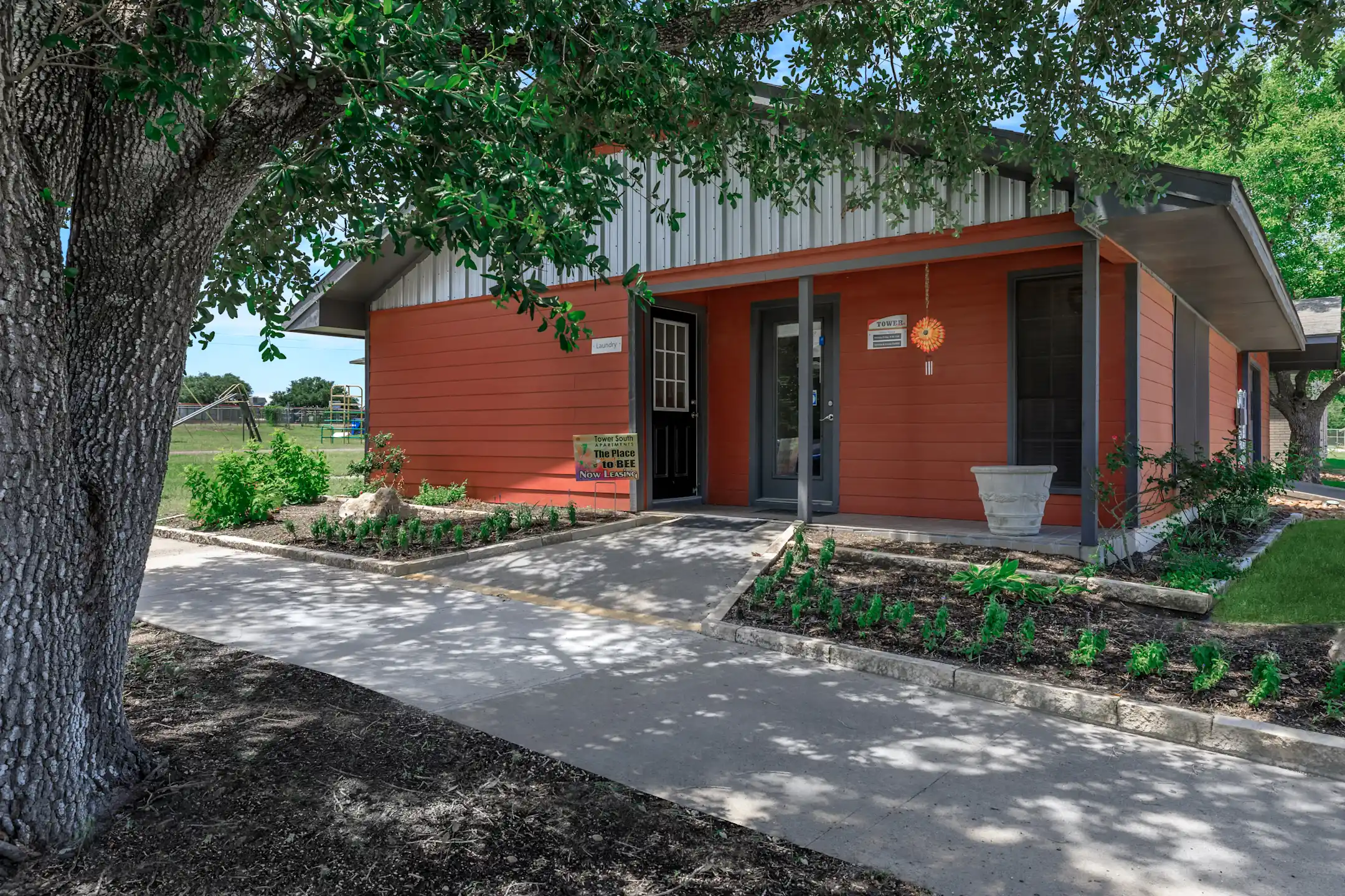 Building - Tower South - Beeville, TX