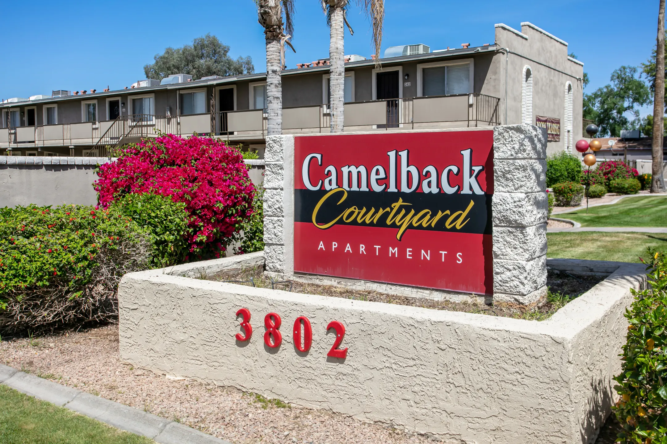 Community Signage - Camelback Courtyard - Phoenix, AZ