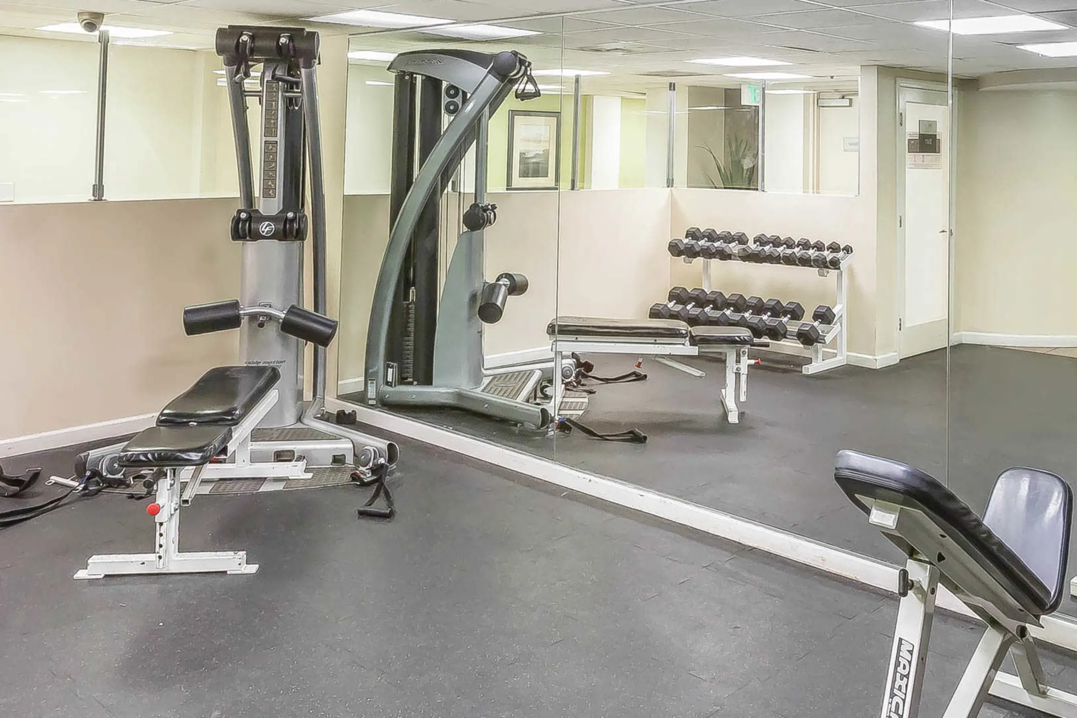 Fitness Weight Room - The Cleo - Los Angeles, CA