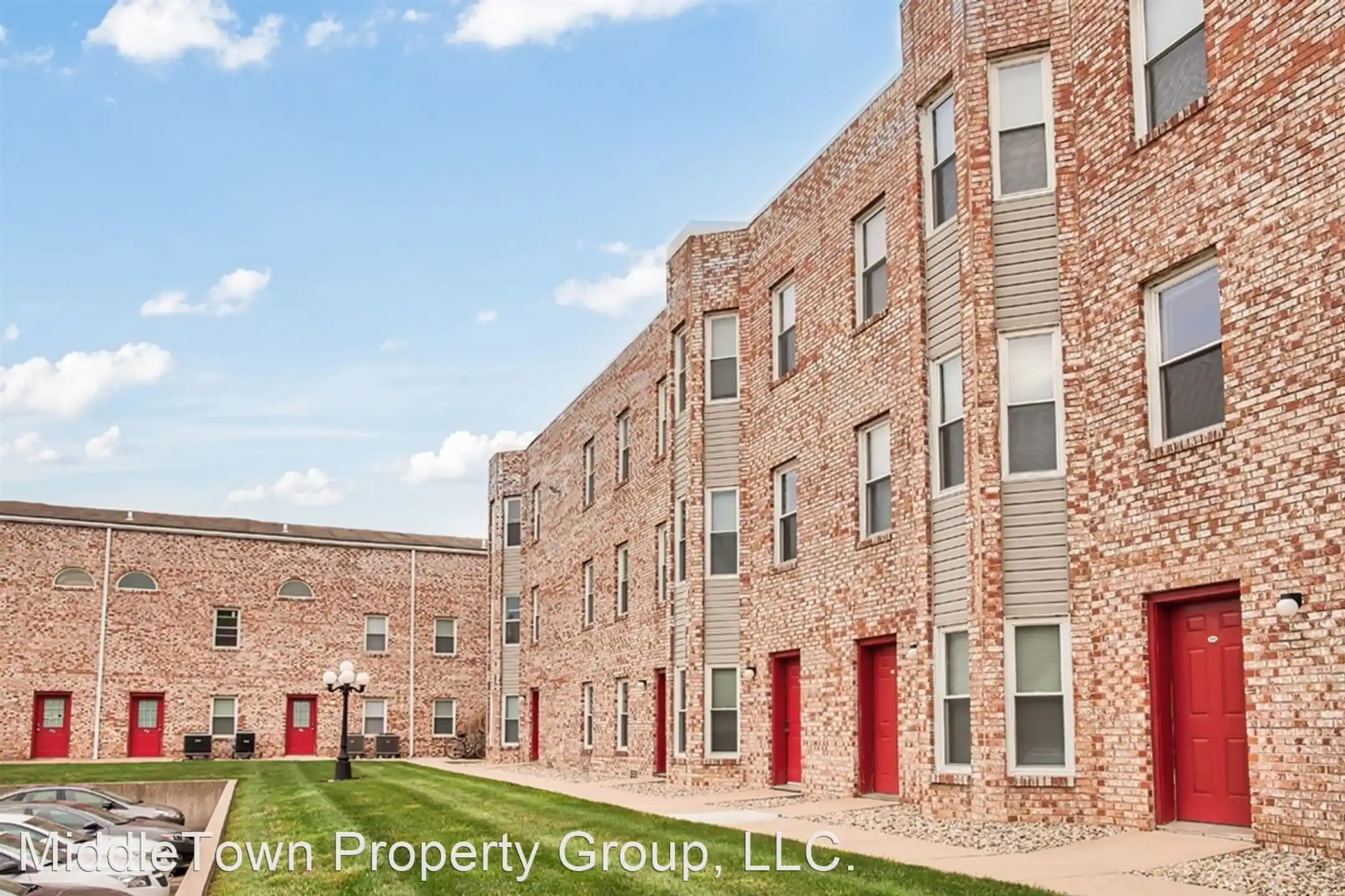 Building - Beacon Hill Apartments - Muncie, IN