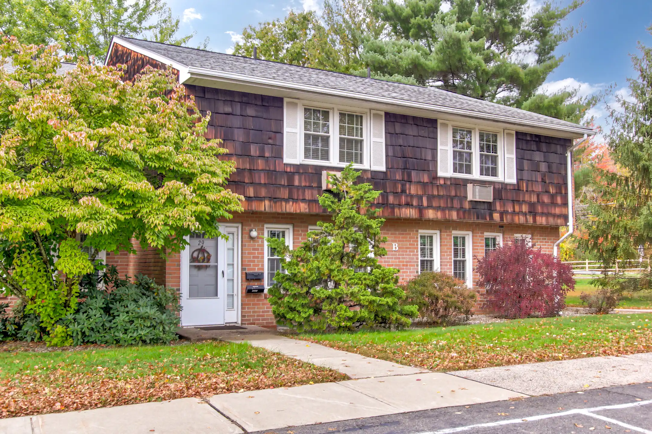 Suffield West Apartments Suffield, CT 06078