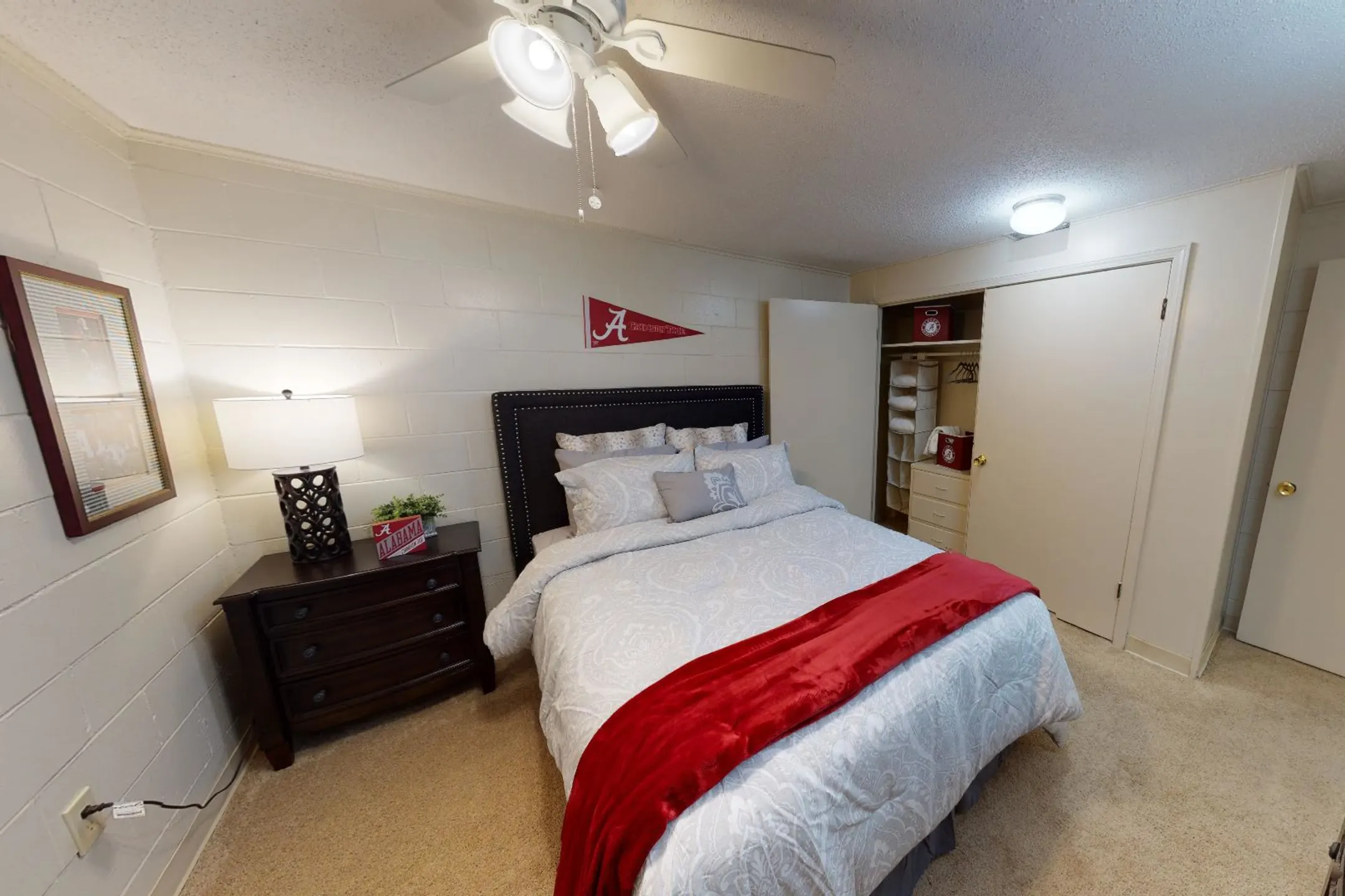 Bedroom - Canterbury Apartments - Tuscaloosa, AL