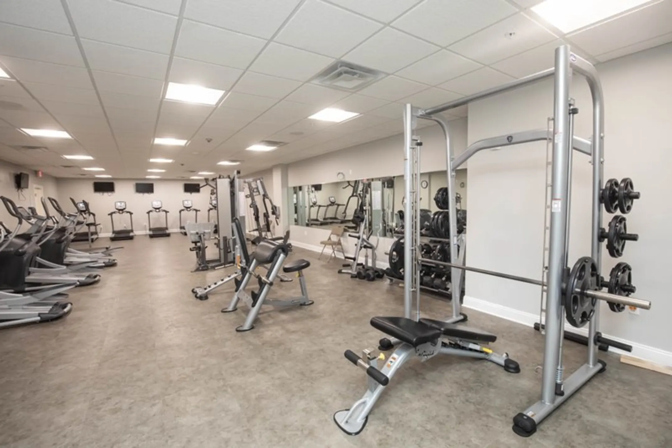 Fitness Weight Room - Oakes Pond at Bloomfield - Bloomfield, NJ