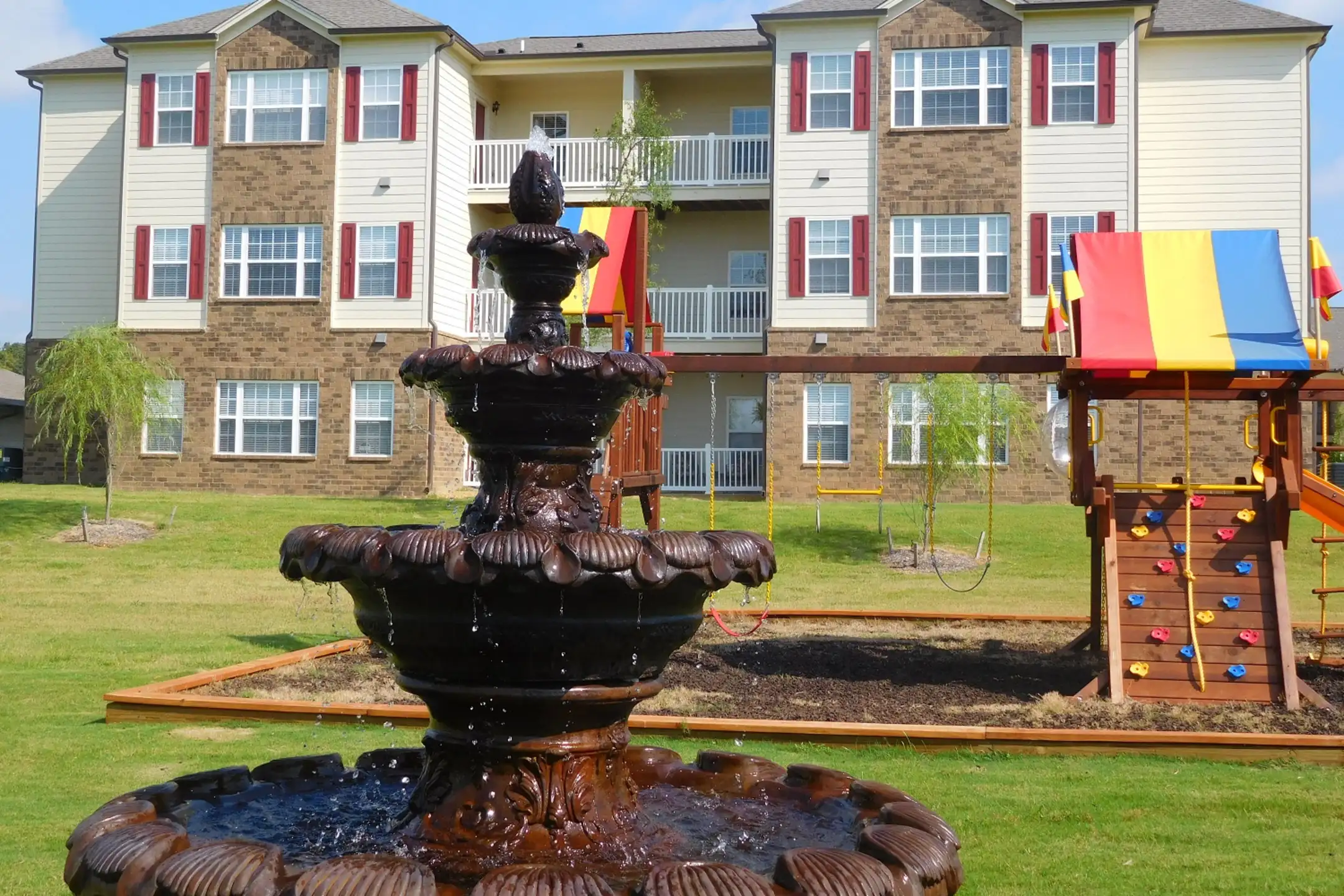 The Charleston Apartments Apartments Cordova, TN 38016