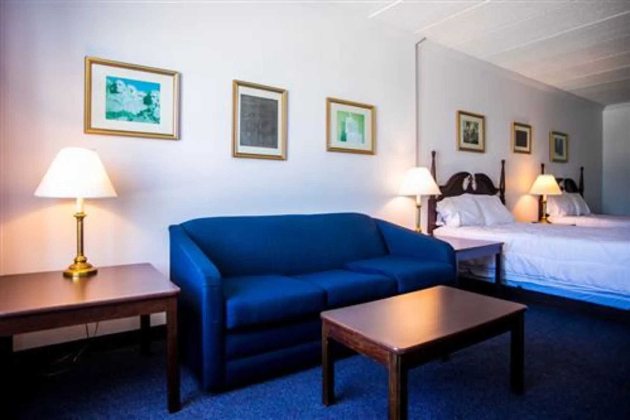 Heritage Inn & Suites 34521 Old Postal Lane Lewes, DE Apartments