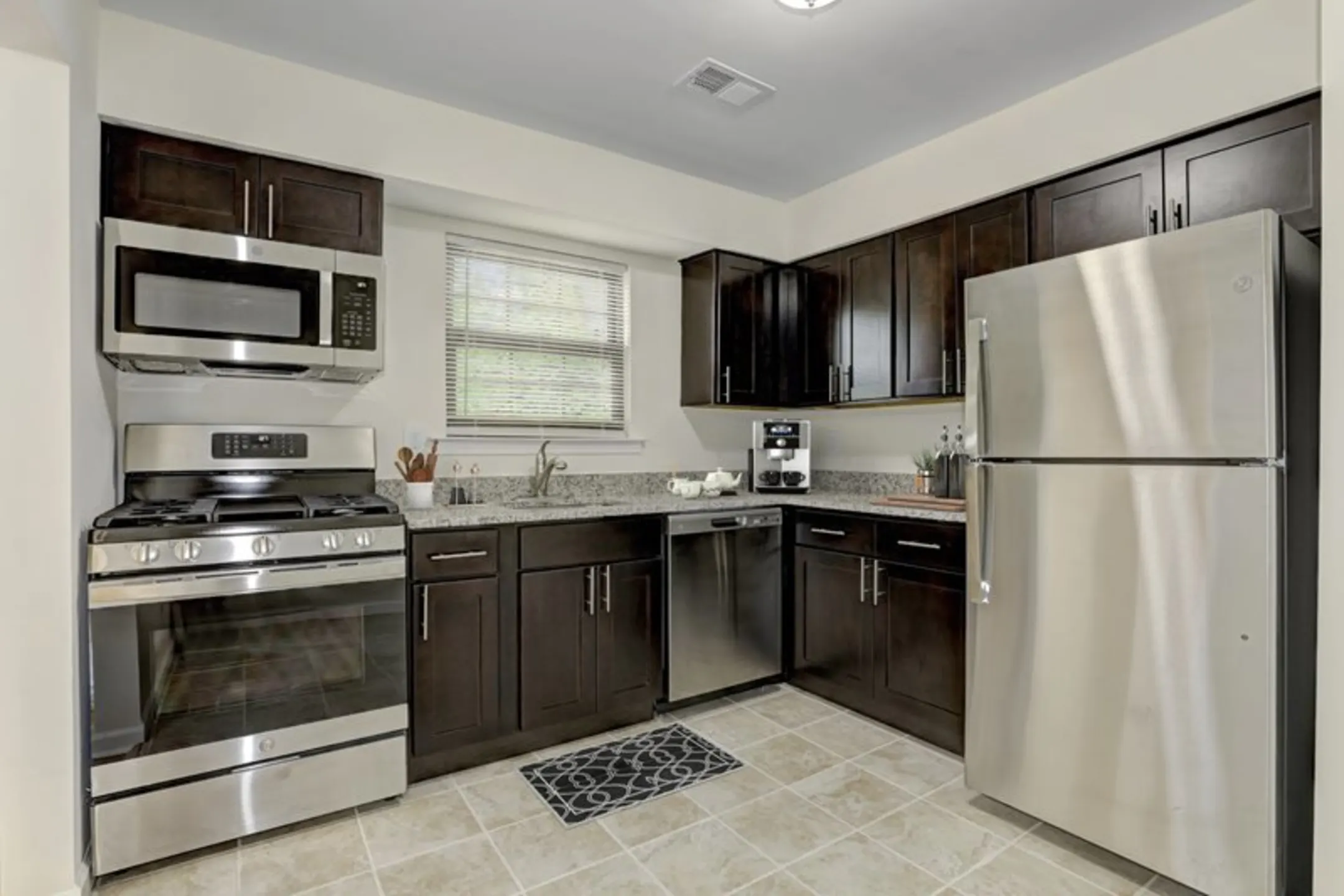 Hempstead Garden Apartments Apartments Somerset, NJ 08873