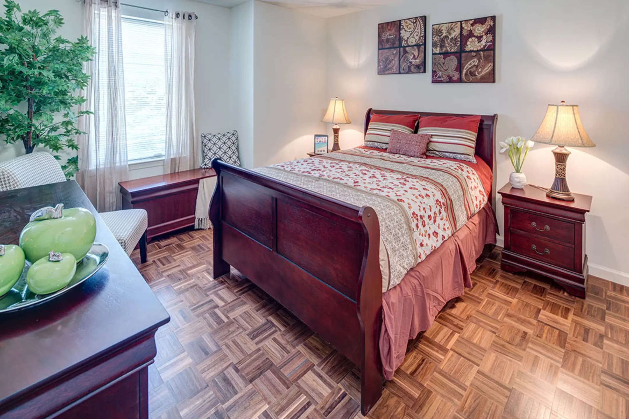 Heritage Village at Bloomfield 390 Franklin St Bloomfield, NJ