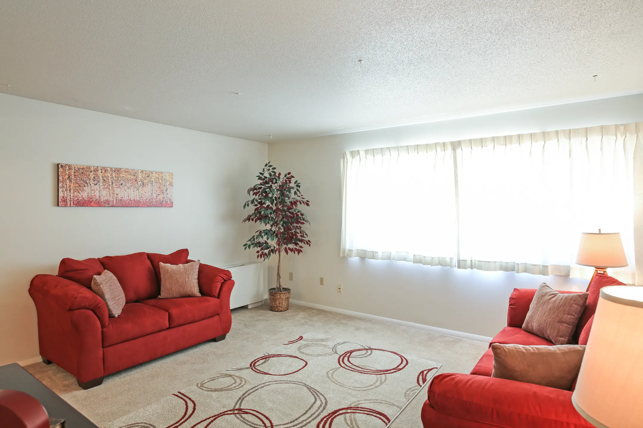 Seville Apartments 900 W Benton St Iowa City, IA Apartments for