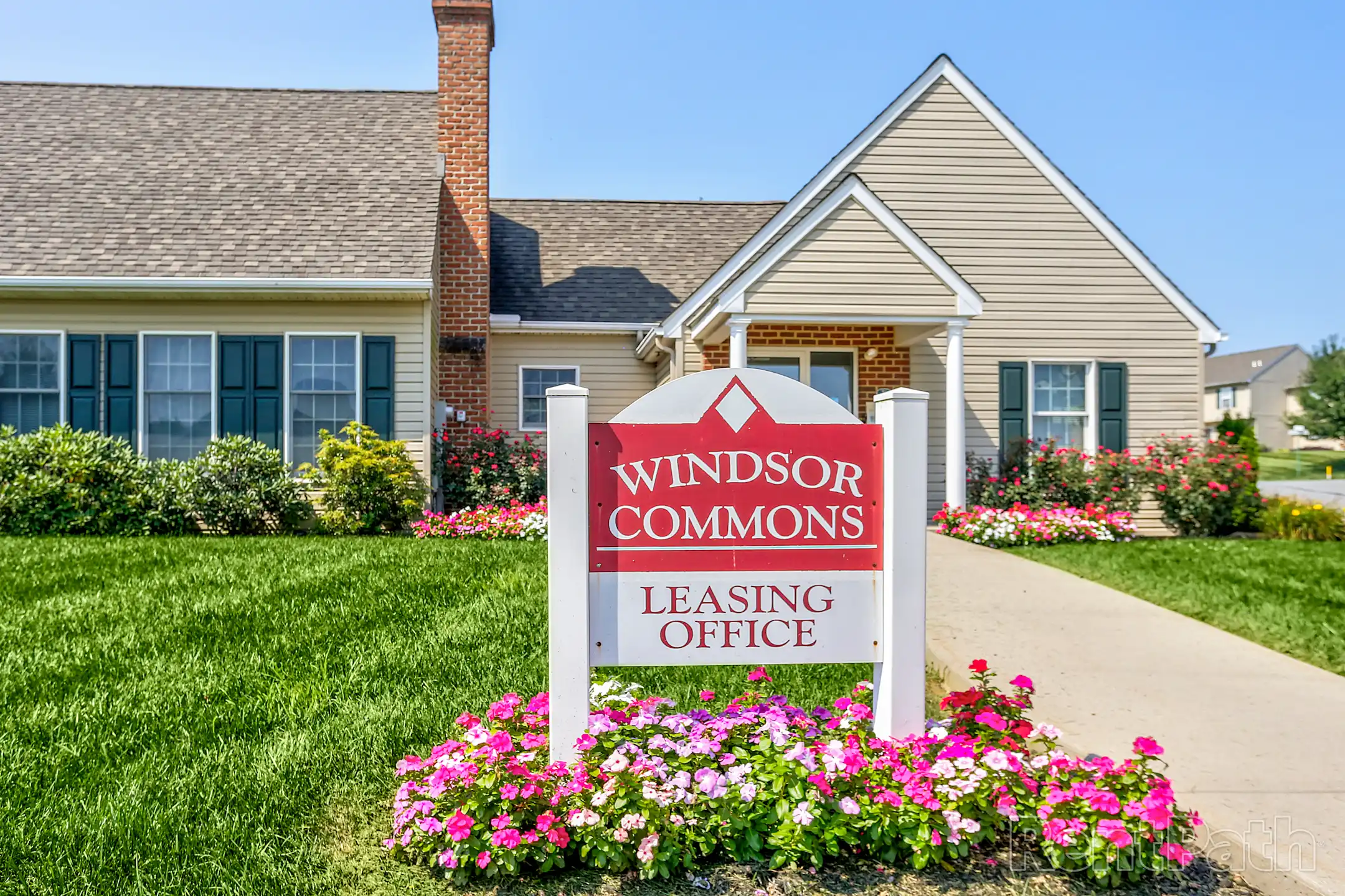 Windsor Commons Townhomes 21 Windsor Way Red Lion, PA Townhomes for