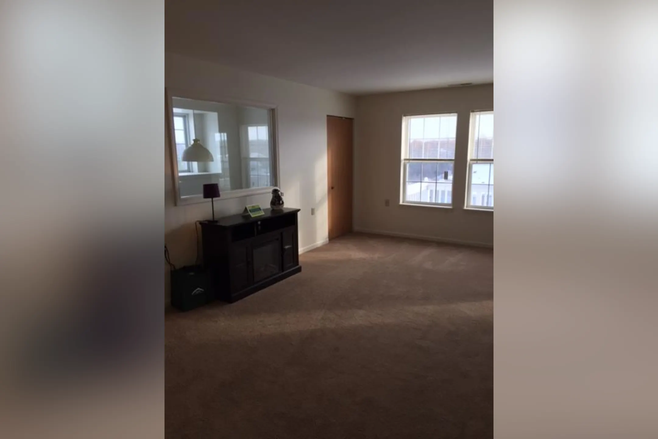 Living Room - Evergreen Hills Apartments - Macedon, NY